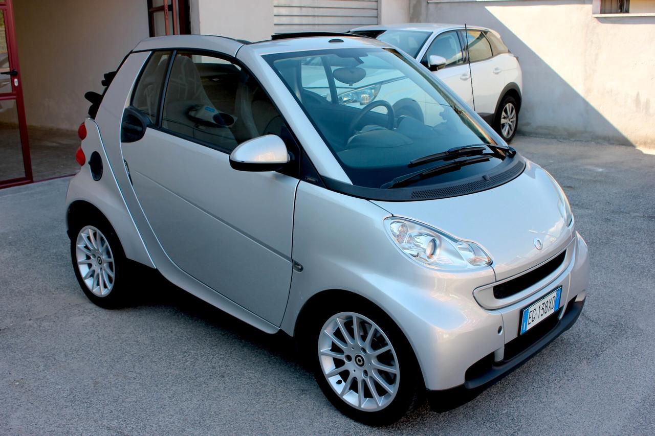 smart forTwo *PREZZO VERO* CABRIO 1.0 mhd 71cv CRONO TAGLIANDI MERCEDES SERVOSTERZO GARANZIA 12 MESI