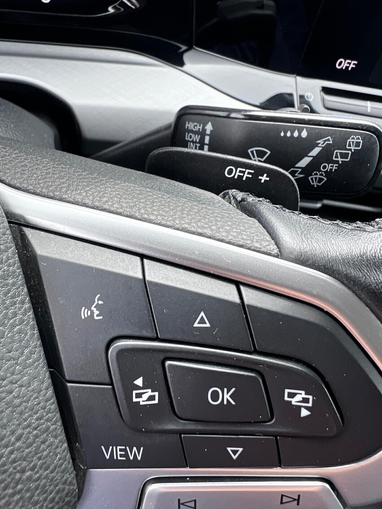Volkswagen Golf 1.0 TSI DSG Style