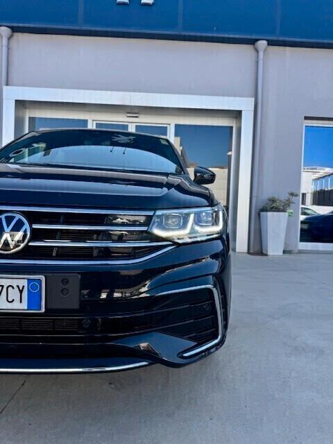 VW Tiguan 2.0 TDI 150 CV DSG R-Line 2021 AZIENDALE