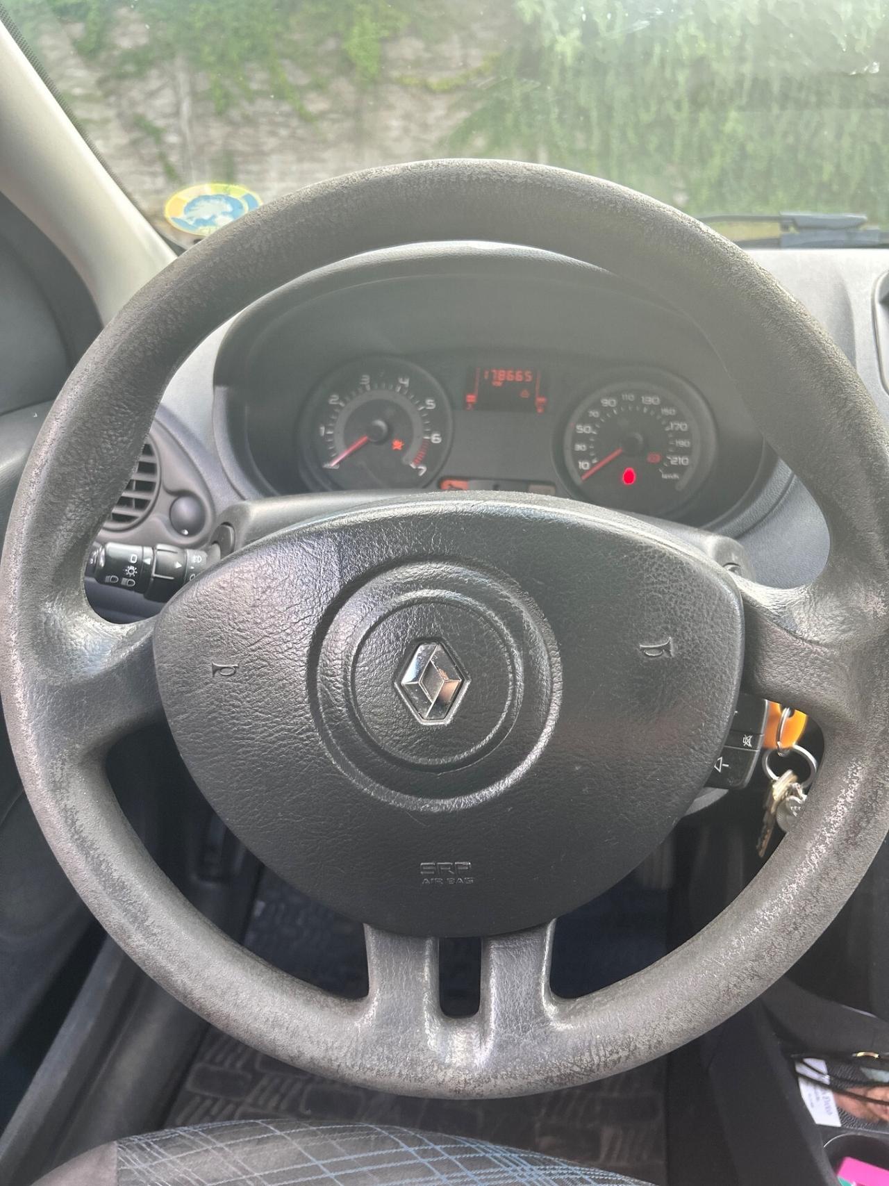 Renault Clio 1.2 16V 5 porte Le Iene