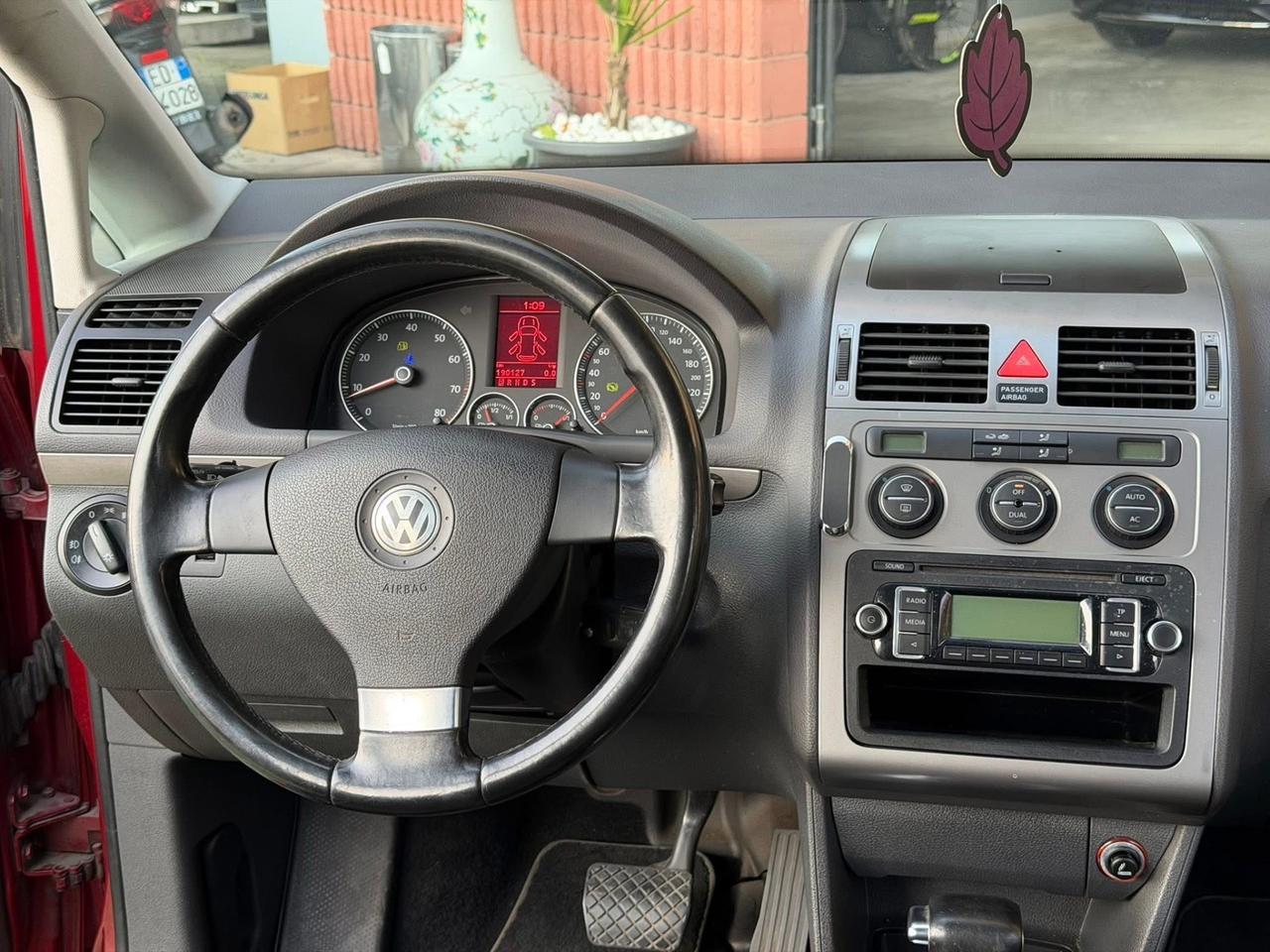 Volkswagen Touran 1.4 16V TSI 150CV DSG LEGGERE LA DESCRIZIONE!