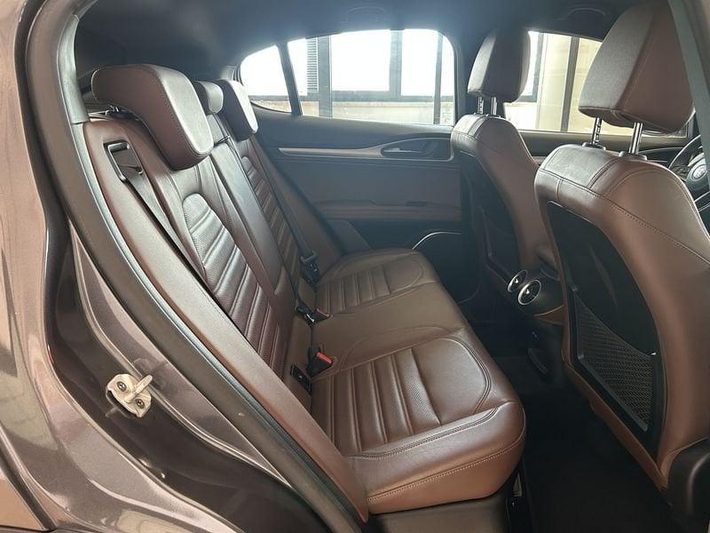 Alfa Romeo Stelvio Stelvio 2.2 Turbodiesel 210 CV AT8 Q4 Executive