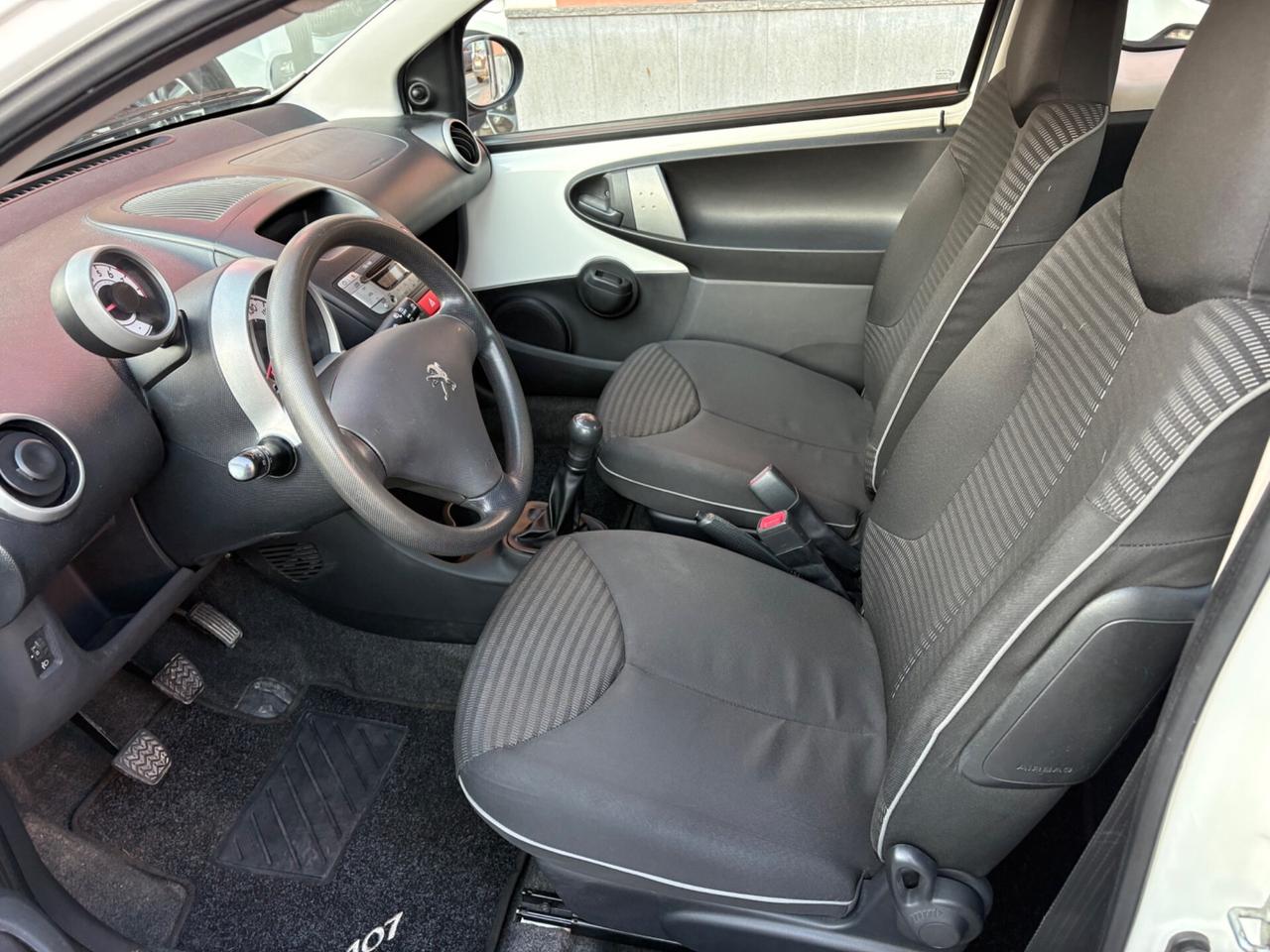 Peugeot 107 1.0 68CV 3p. 2012