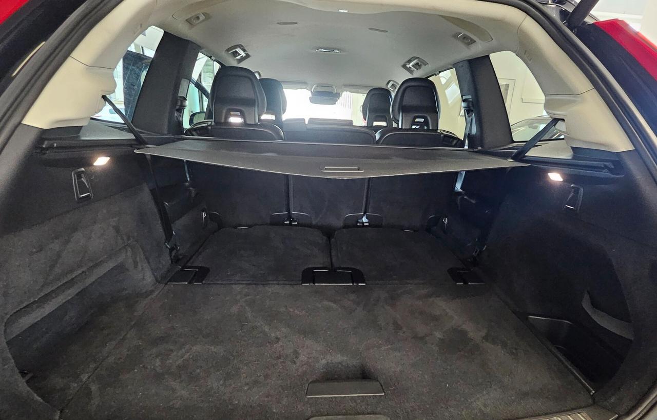 Volvo XC 90 XC90 D5 AWD Geartronic R-design 7 POSTI