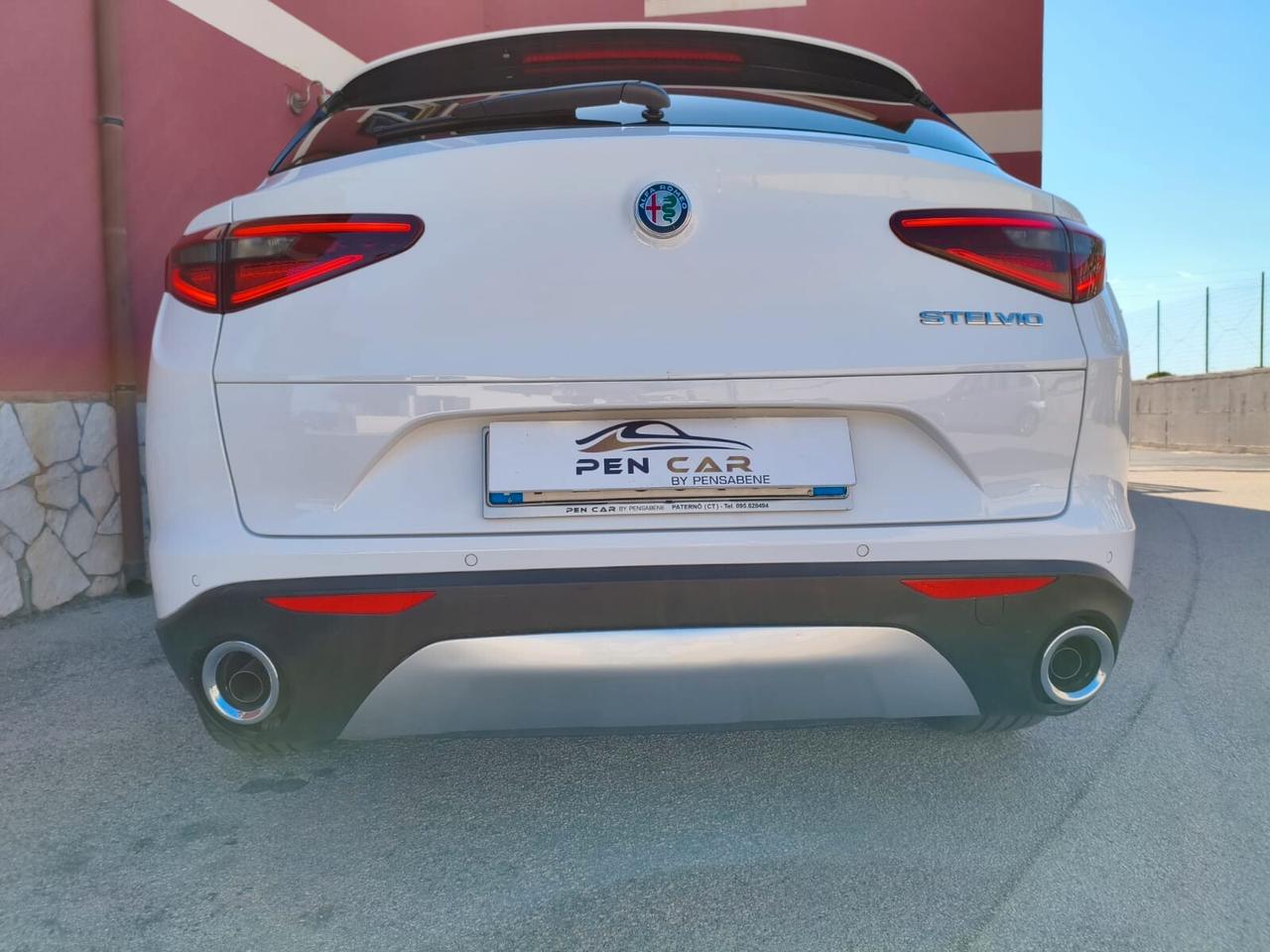 Alfa Romeo Stelvio 2.2 Turbodiesel 160 CV AT8 RWD Sport-Tech