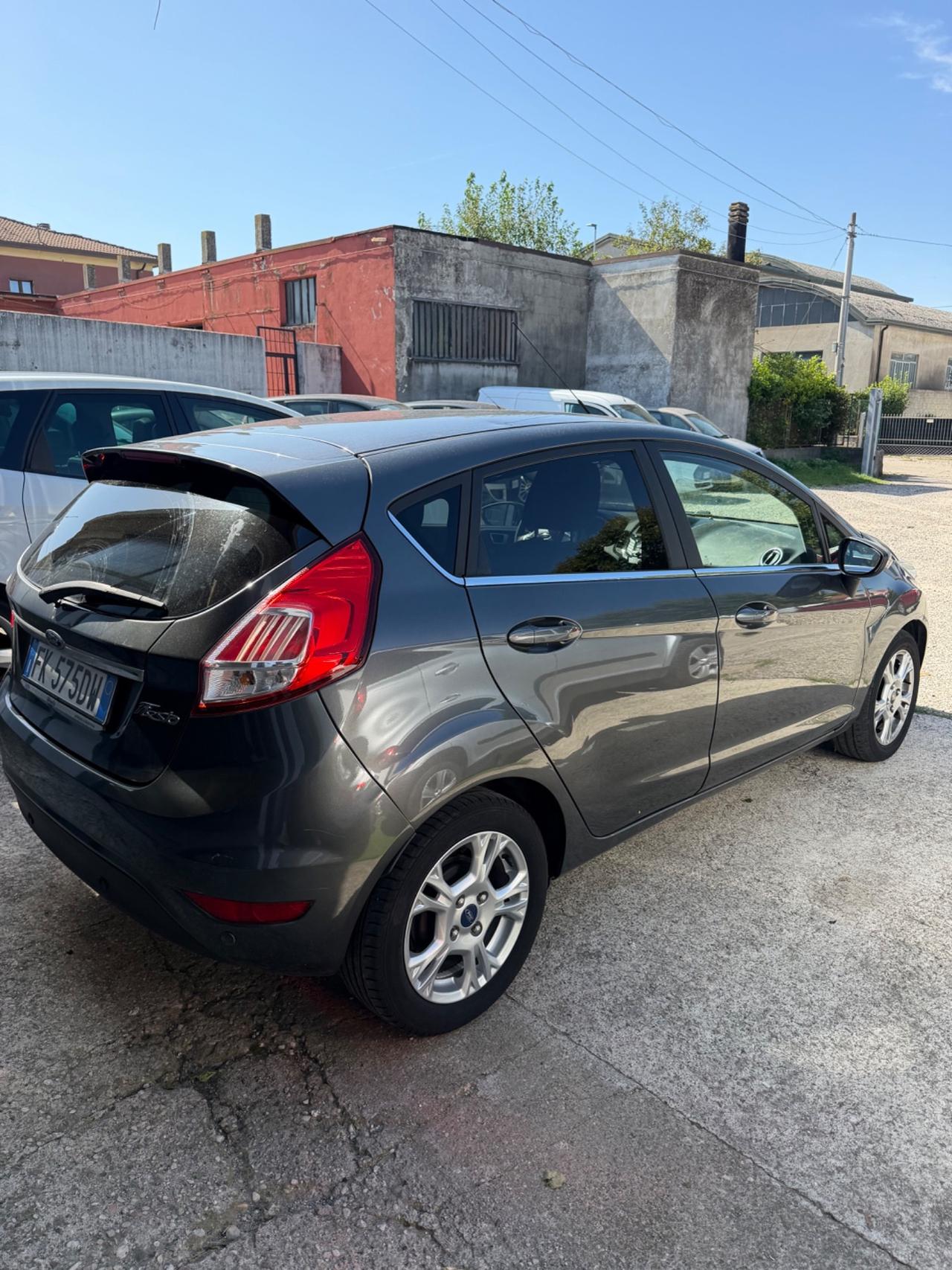 Ford Fiesta 1.5 TDCi 75CV 5 porte ST-Line