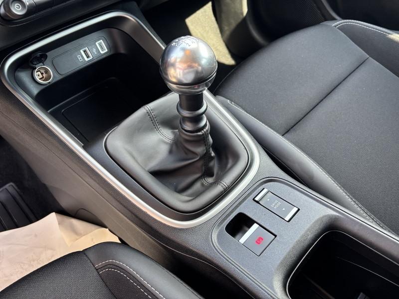 Jeep Avenger 1.2 turbo Altitude fwd 100cv LED-APP CONNECT-17"