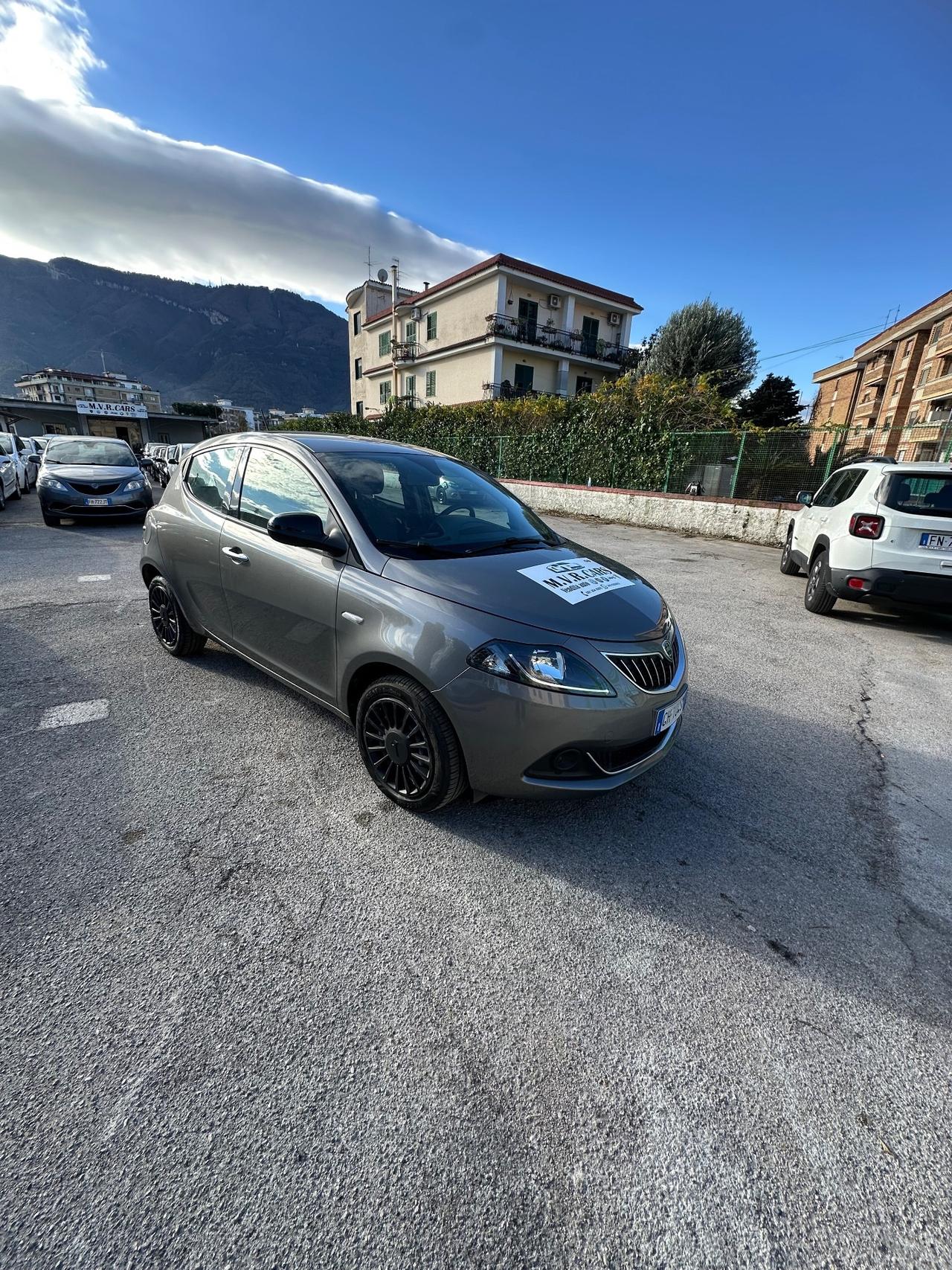 Lancia Ypsilon 1.0 FireFly 5 porte S&S Hybrid Ecochic A. Ferretti