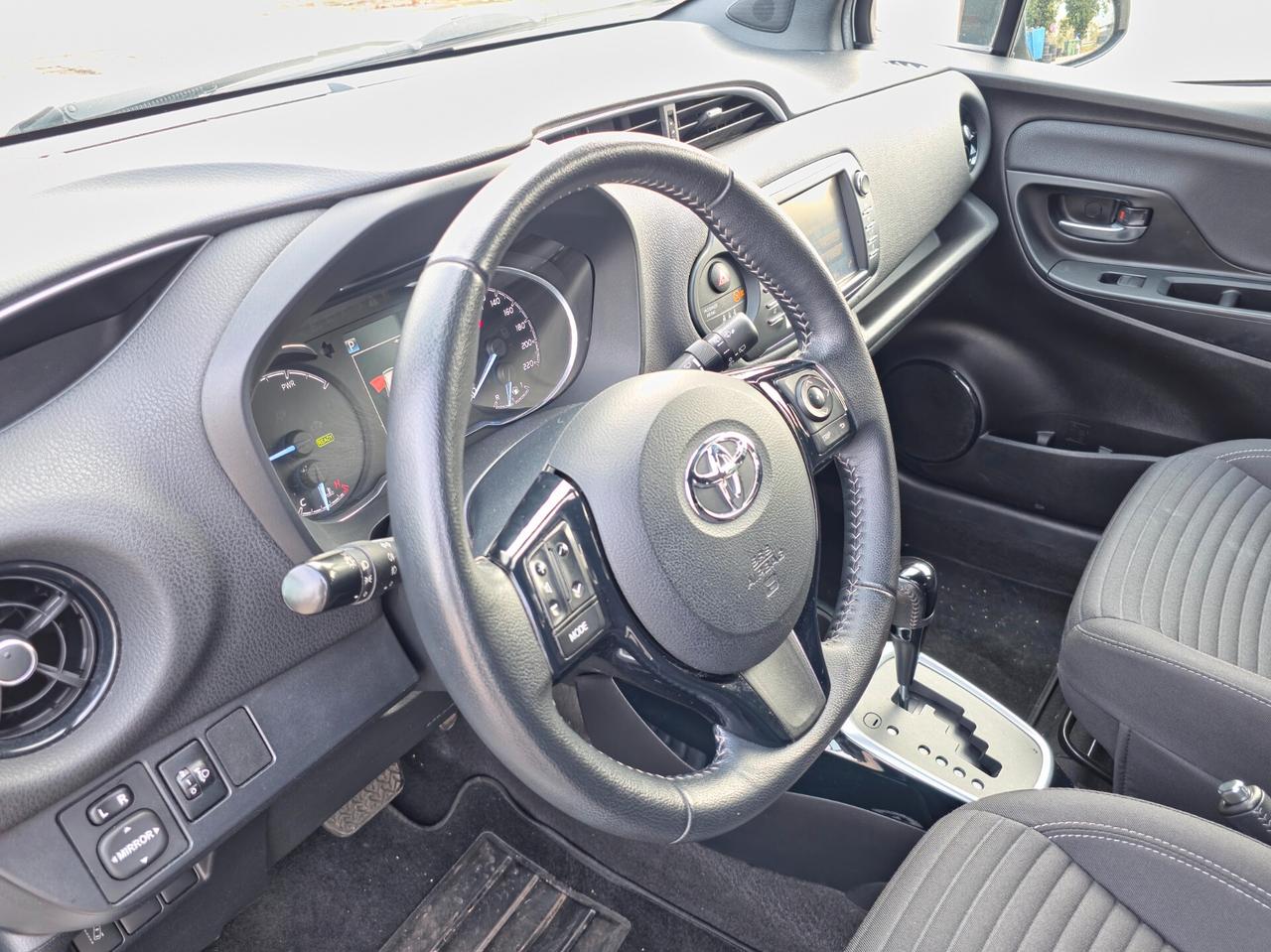 Toyota Yaris 1.5 Hybrid 5 Trend White Edition 2017-E6B