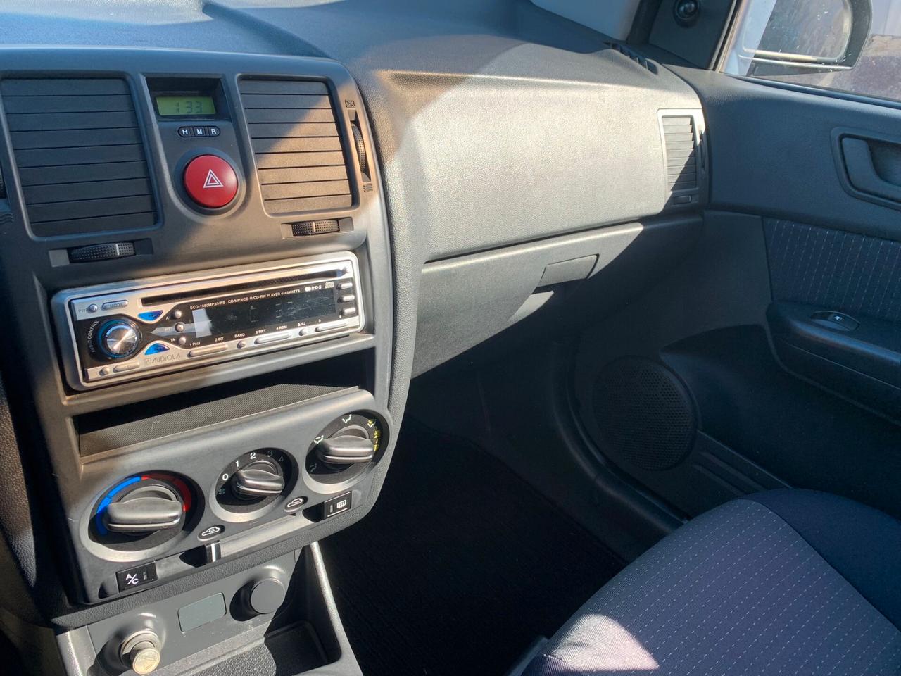 Hyundai Getz 1.1 12V (66CV) 5p. Spec. Pack. Style