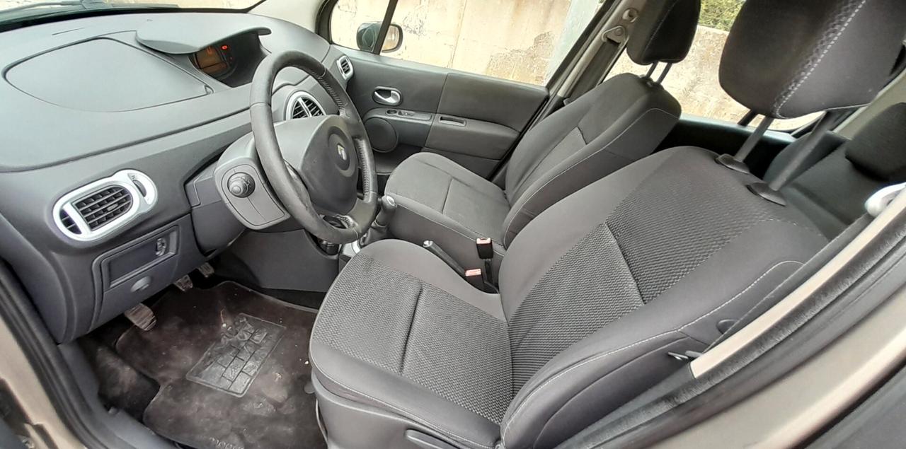 Renault Modus Grand 1.2 16V Dynamique