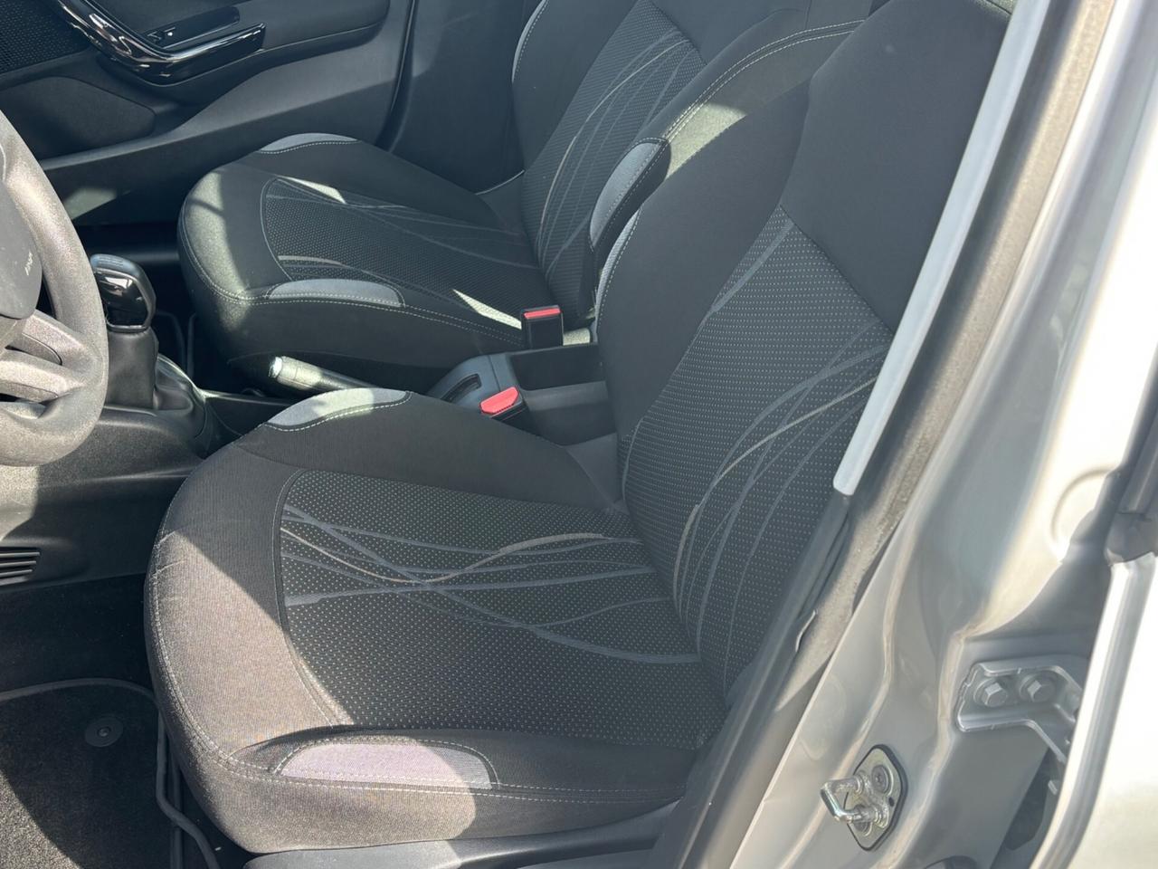 Peugeot 208 1.4 HDi 68 CV 5 porte Allure