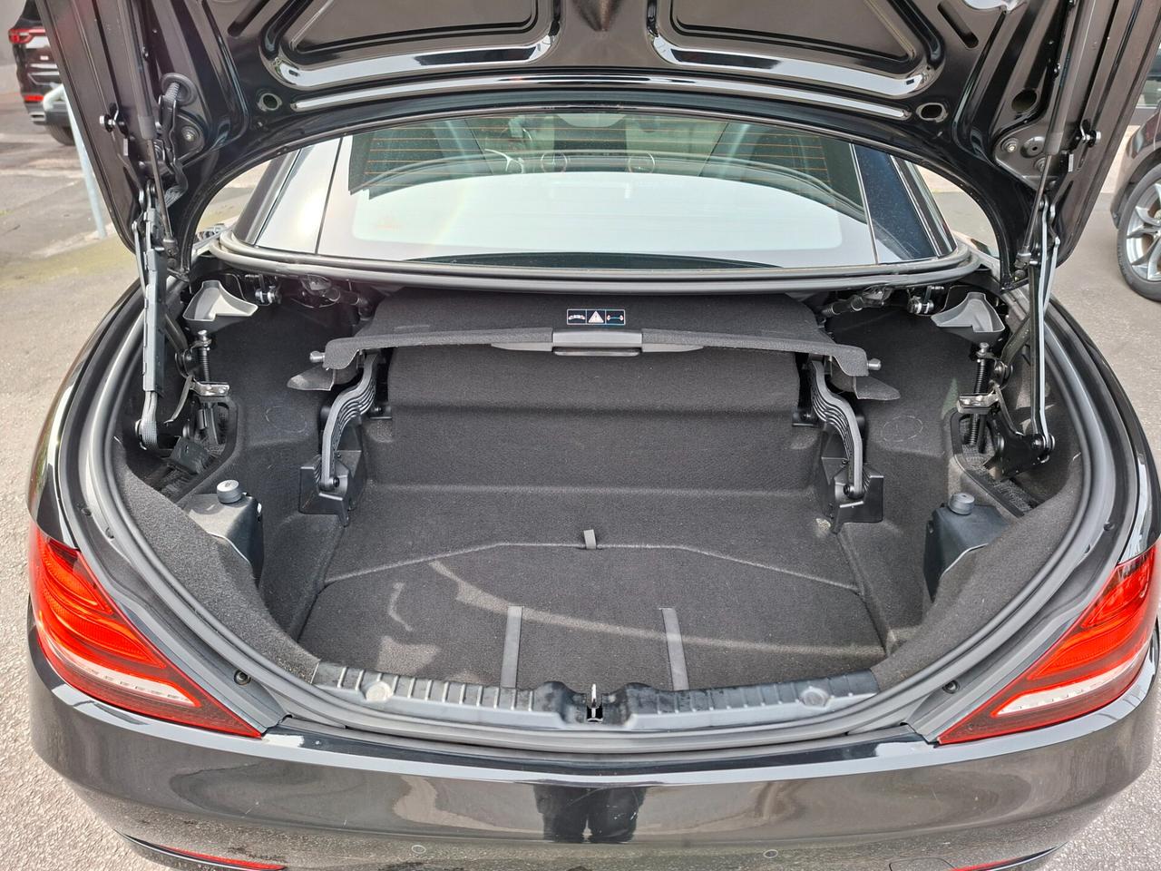 Mercedes-benz SLC 180 AMG line