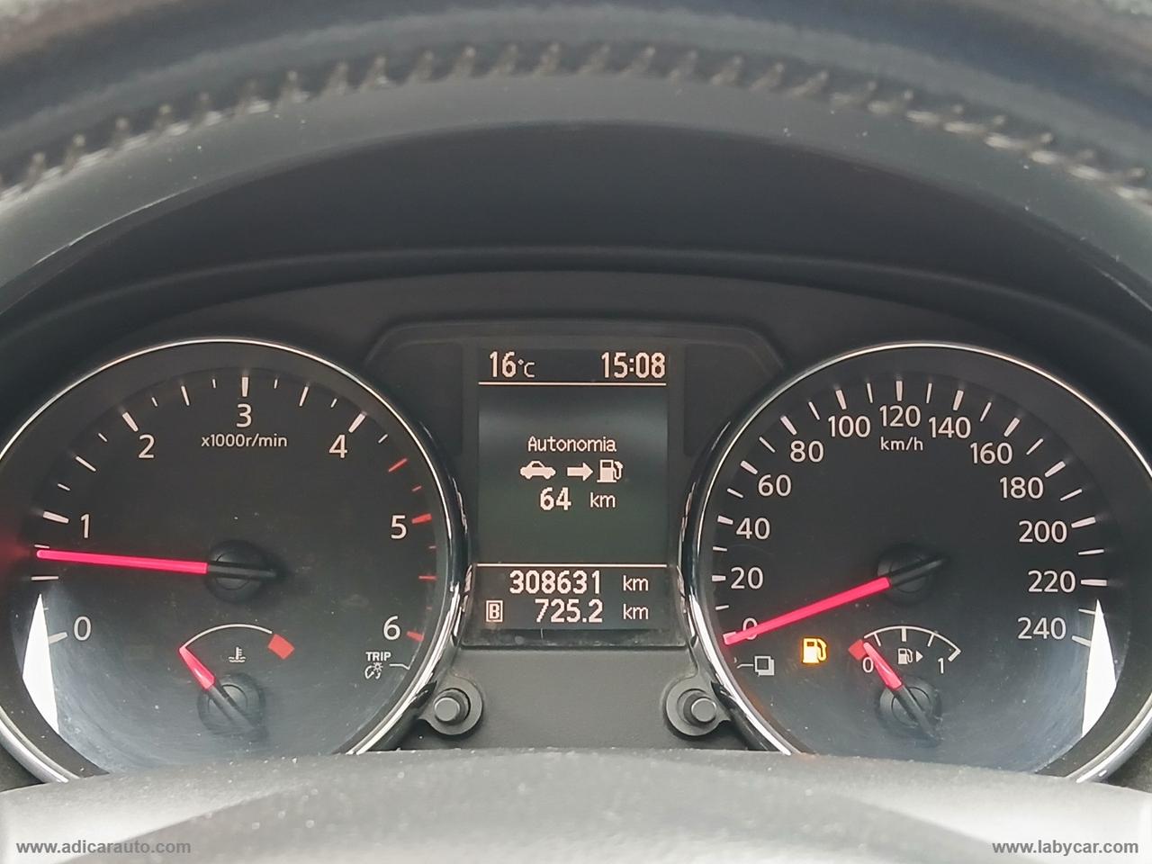 NISSAN Qashqai 2.0 dCi DPF Tekna