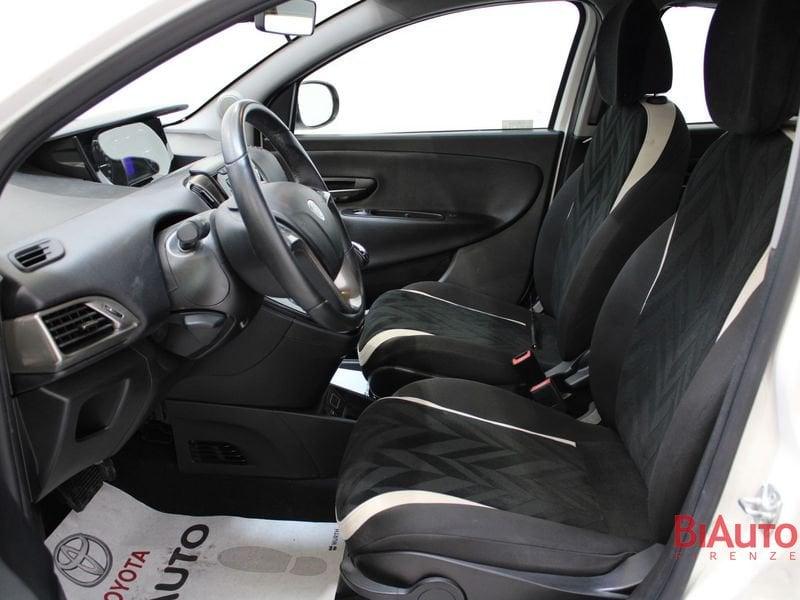 Lancia Ypsilon Ypsilon 0.9 TwinAir 85 CV 5 porte S&S DFN Gold