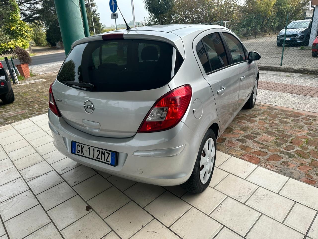 Opel Corsa 1.2 GPL Neopatentati