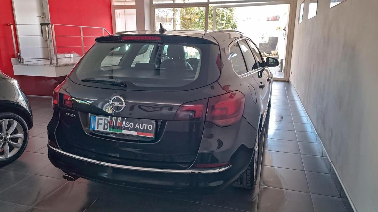 Opel Astra 1.4 Turbo 140CV Sports Tourer GPL Tech Cosmo