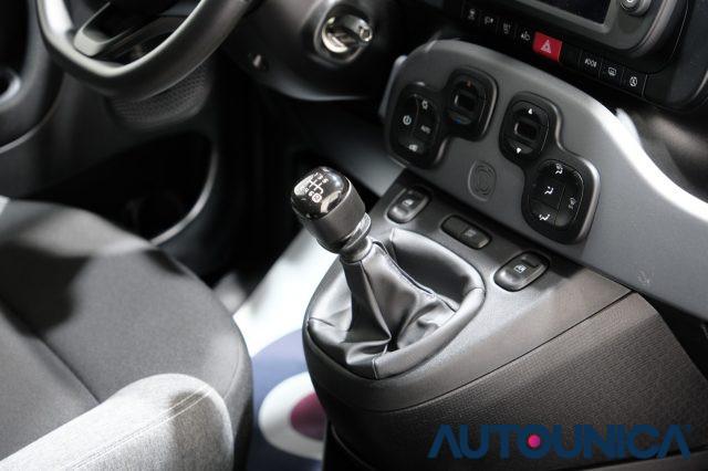 FIAT Panda 1.0 FIREFLY S&S HYBRID CITY CROSS NEOPATENTATI