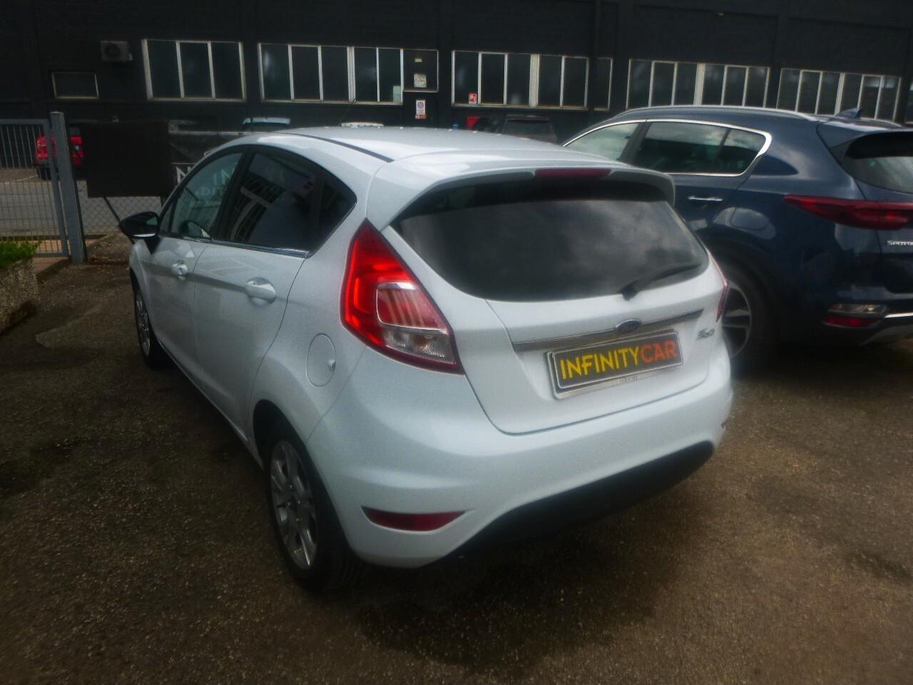 Ford Fiesta 1.5 TDCi 75CV 5 porte Titanium.NEOPATENTATI