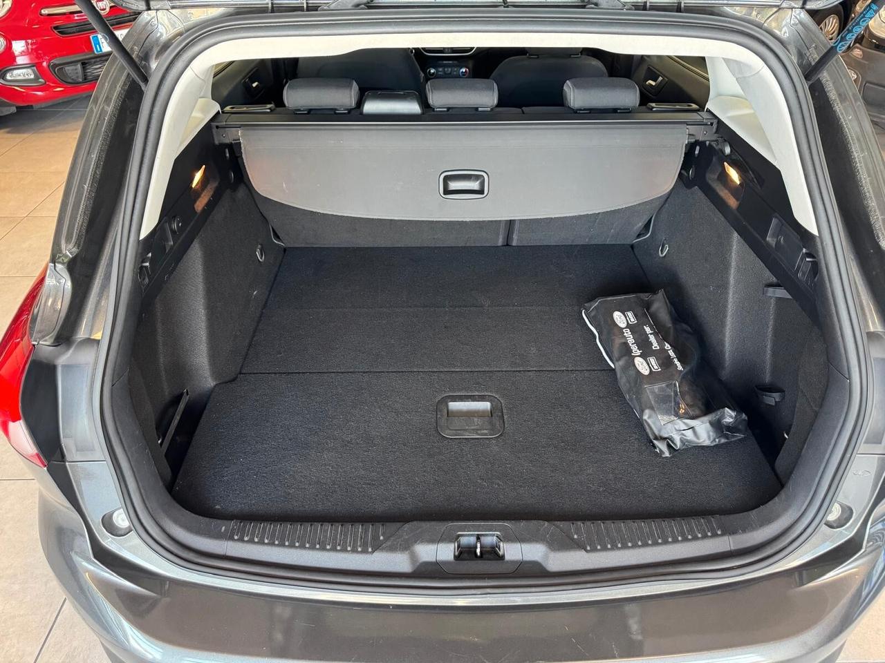 Ford Focus 1.5 ECOBLU 120CV AUTOM SW BUSINESS 2020