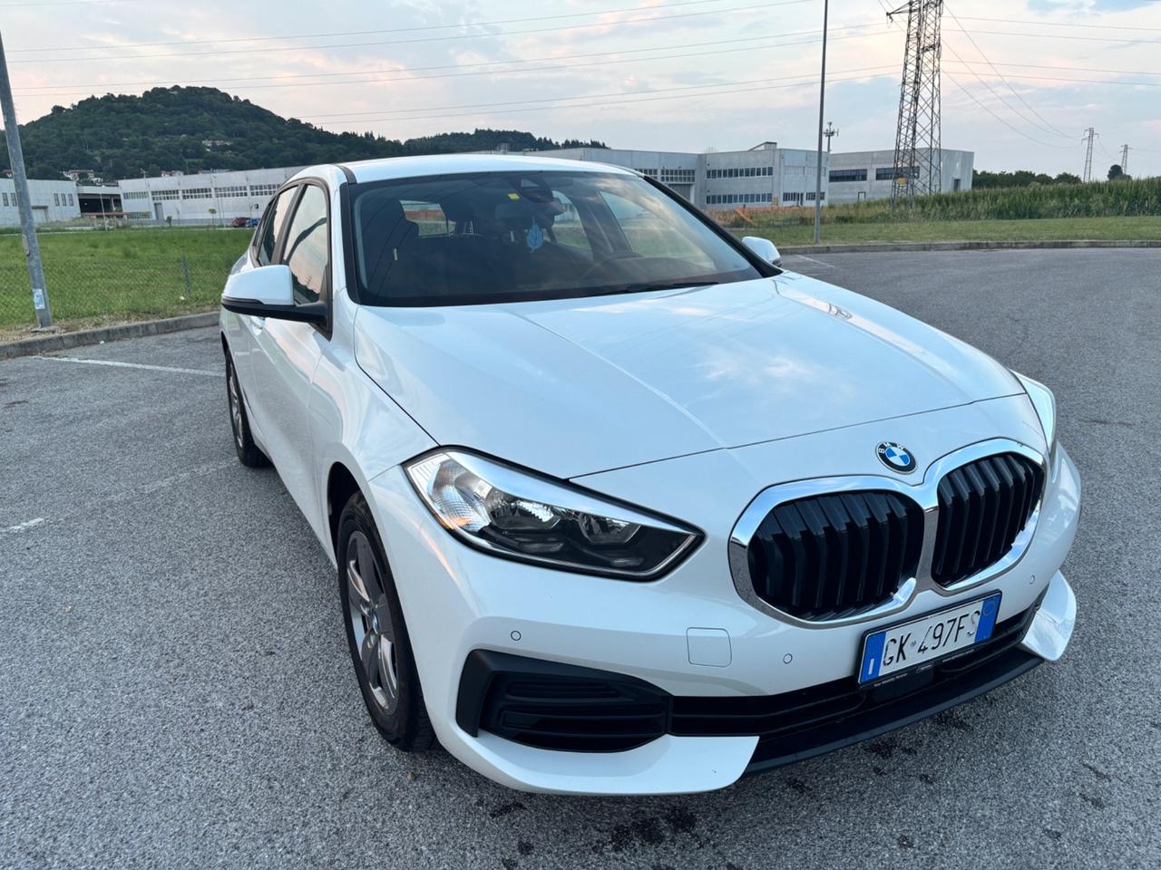 Bmw 118 118 d 5p. Business Advantage