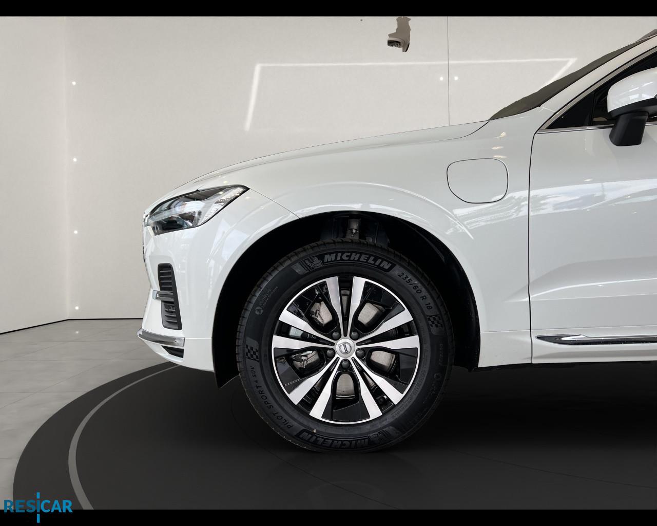 VOLVO XC60 RECHARGE T6 AWD PLUG-IN CORE BRIGHT