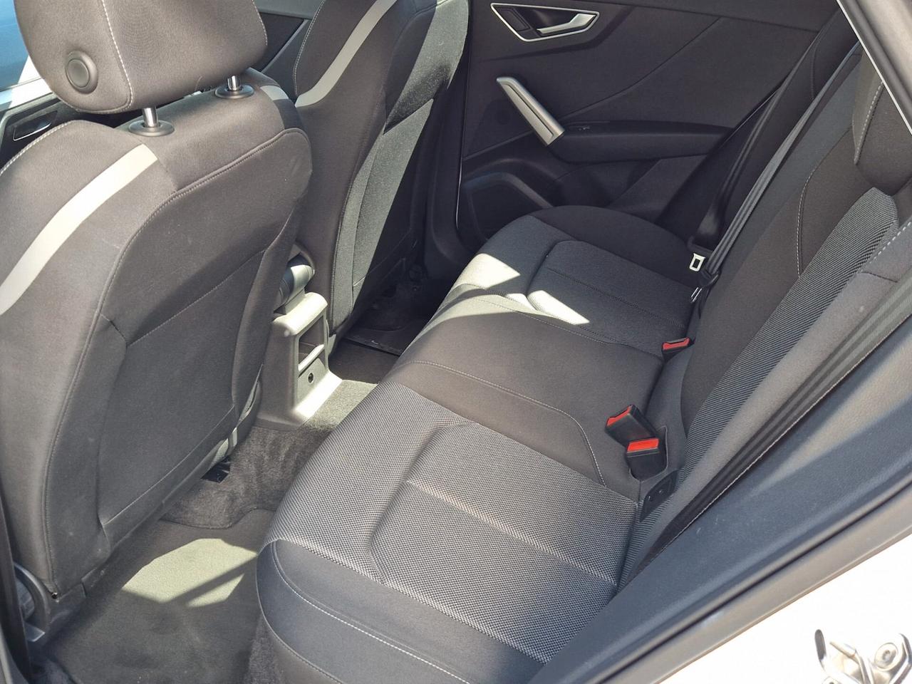 Audi Q2 30 TDI Identity Black