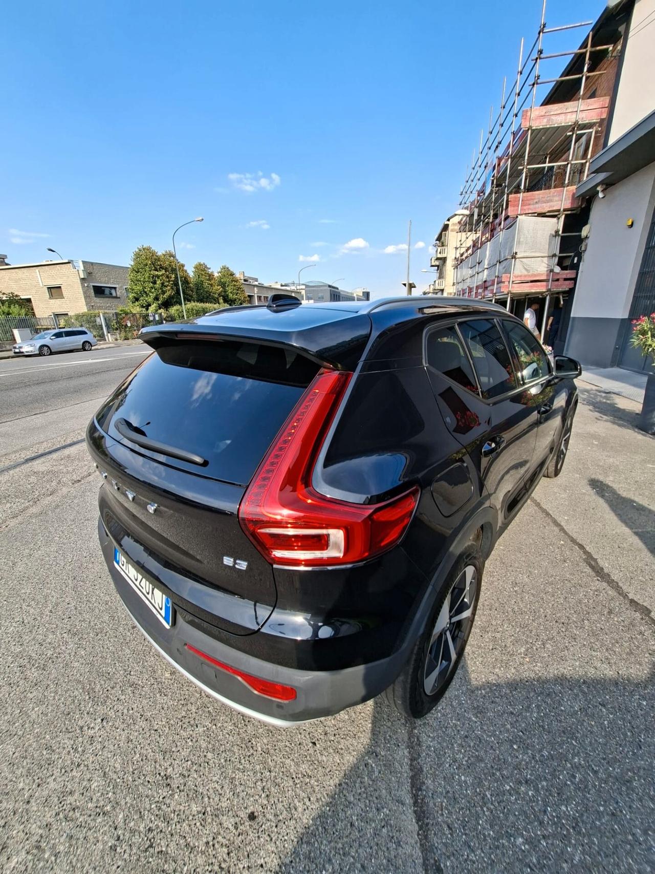 Volvo XC40 B3 automatico Core AUTOCARRO N1 5 POSTI!
