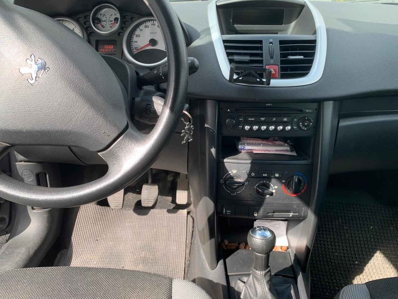 Peugeot 207 1.4 HDi 70CV 5p. X Line Mix