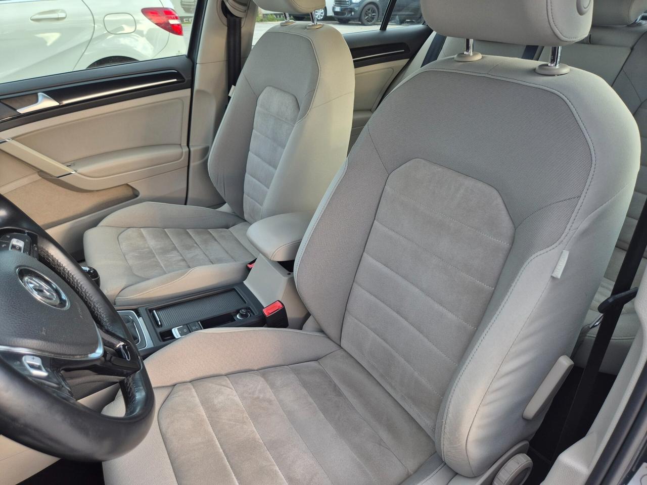 Volkswagen Golf 1.6 TDI 110 CV 5p. Highline BlueMotion Technology