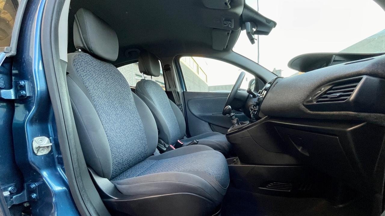 LANCIA 1.0 FIREFLY HYBRID 5P 69CV - NEOPATENTATI