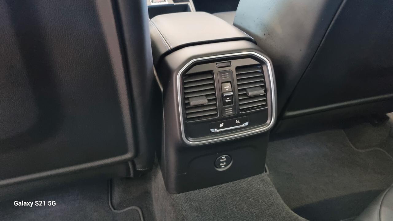 Porsche Macan 2.0 T Tetto Scarichi Spot. Sospensioni Radar