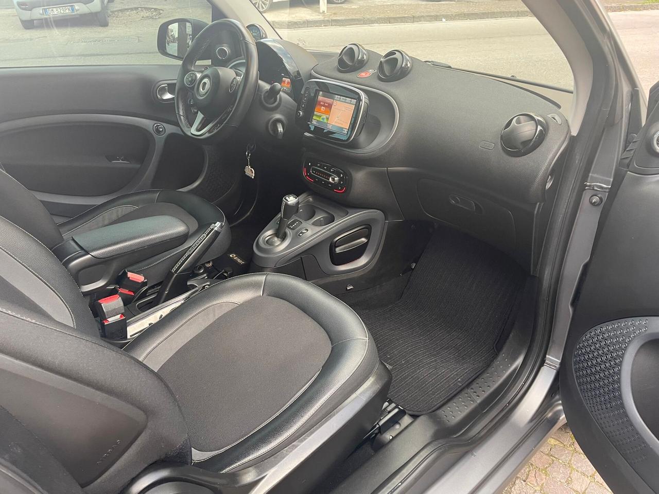 Smart ForTwo BRABUS 0.9 Turbo twinamic cabrio