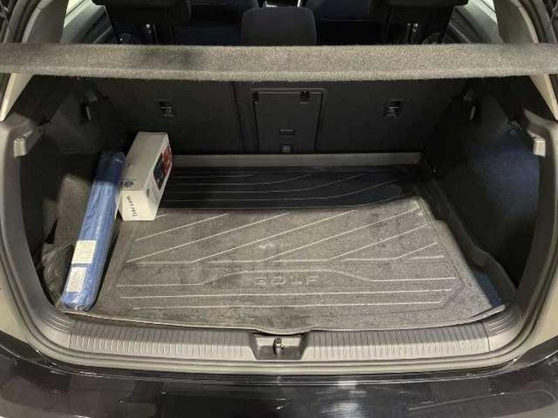 Volkswagen Golf VIII 2020 1.0 etsi evo Life 110cv dsg