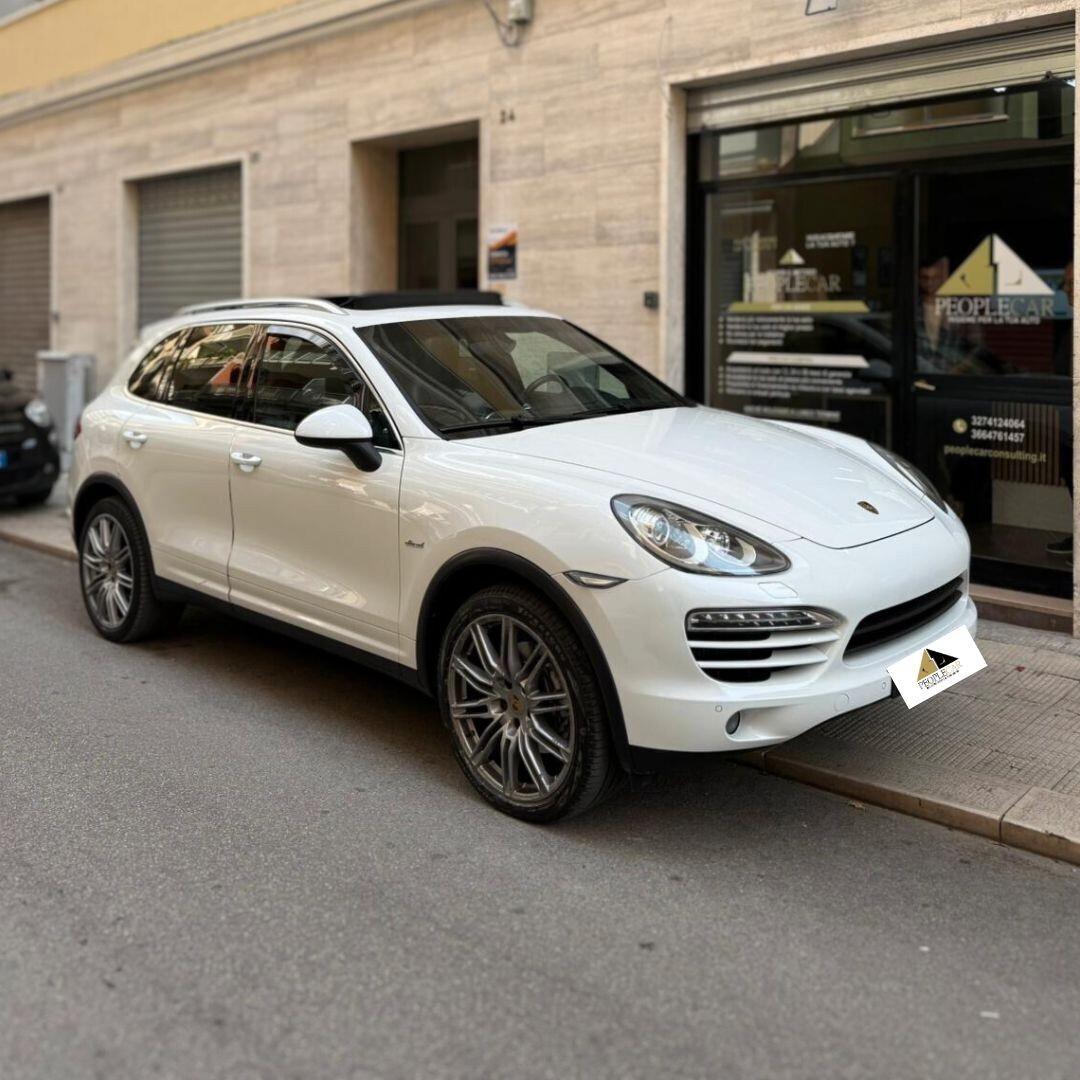 Porsche Cayenne 3.0 Diesel **FULL**