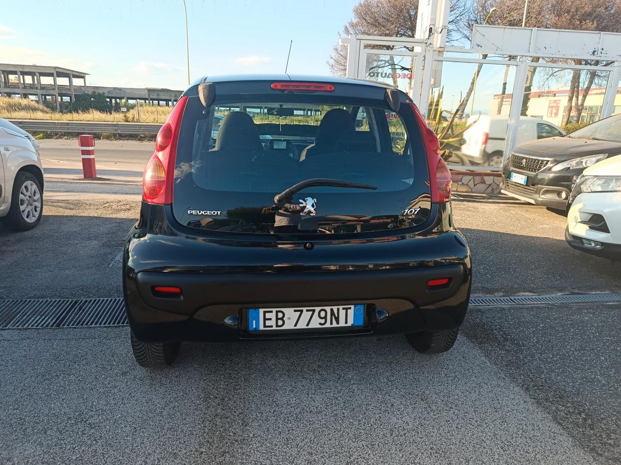 Peugeot 107 1.0 68CV 5p. Sweet Years