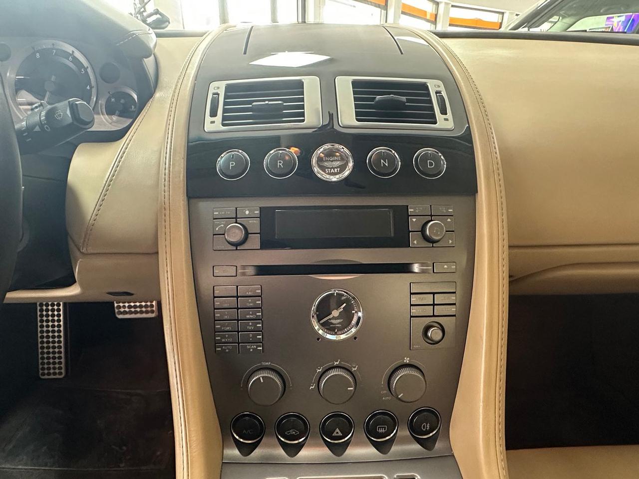 Aston Martin DB9 Luxury 5.9 V12 TARGA ORO #6442