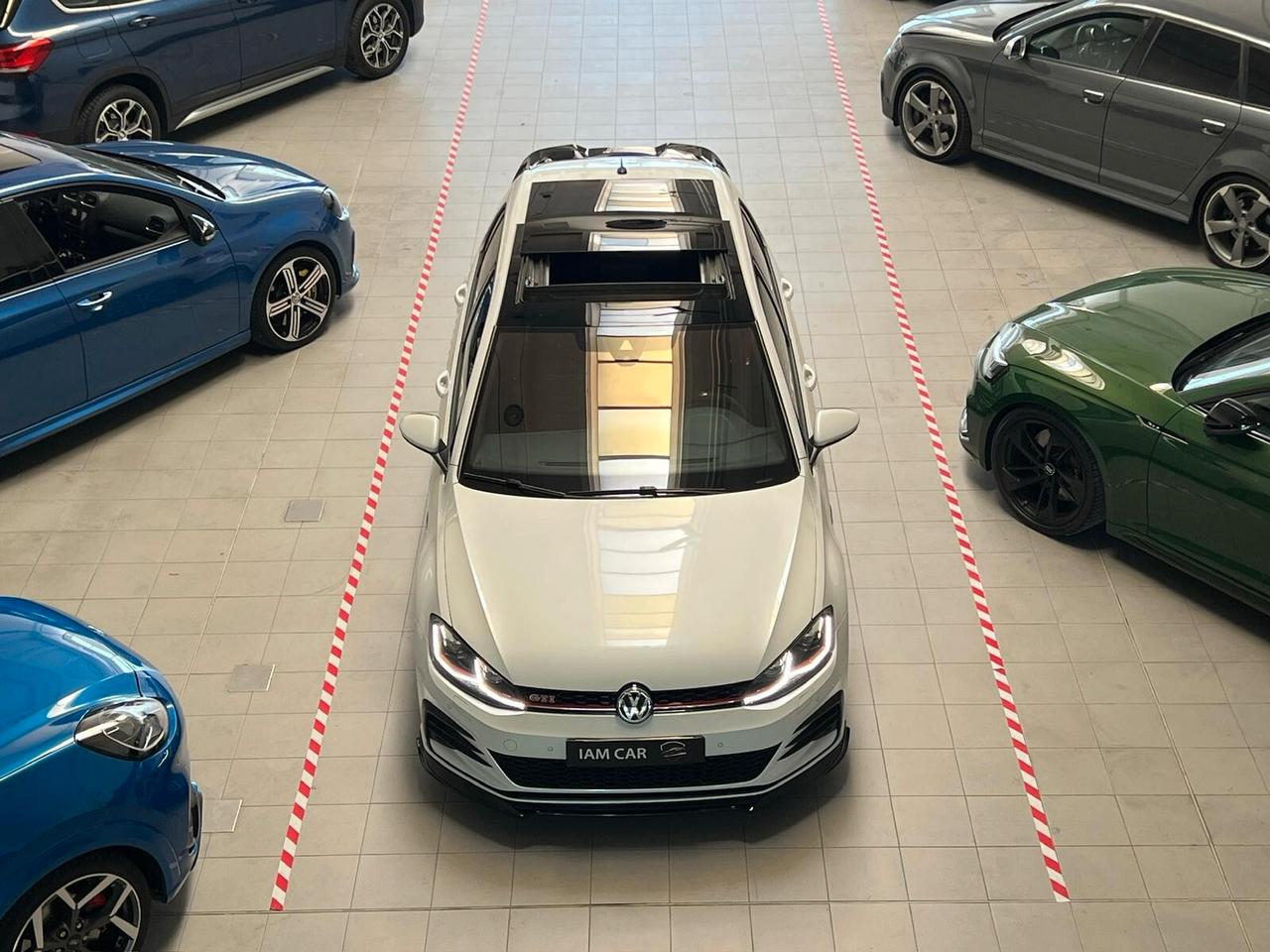 Volkswagen Golf GTI Performance 2.0 245 CV TSI DSG 5p.
