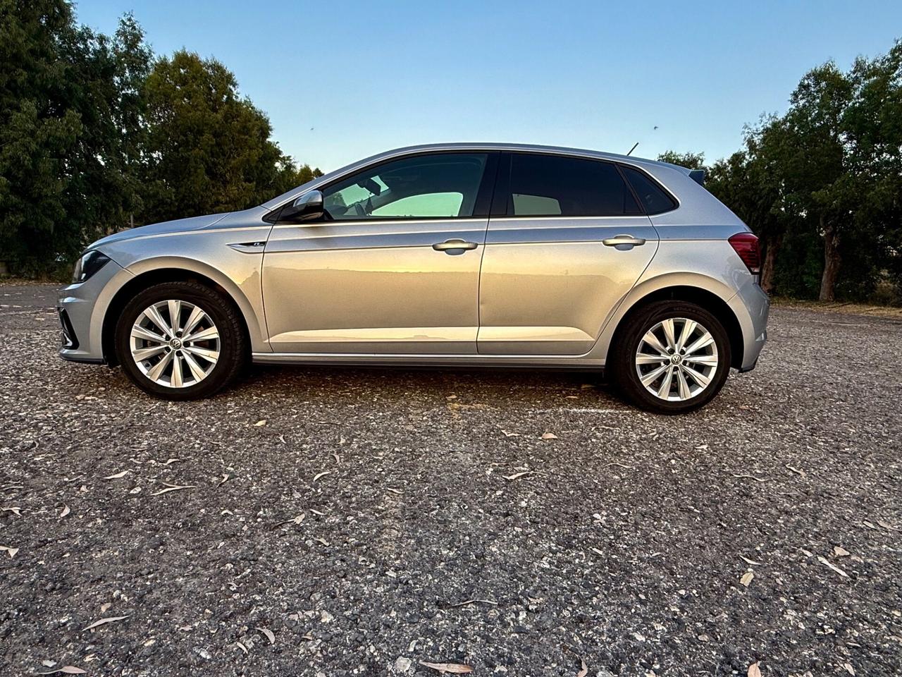 VOLSKSWAGEN POLO 1.6 TDI 95 CV 5p. RLINE