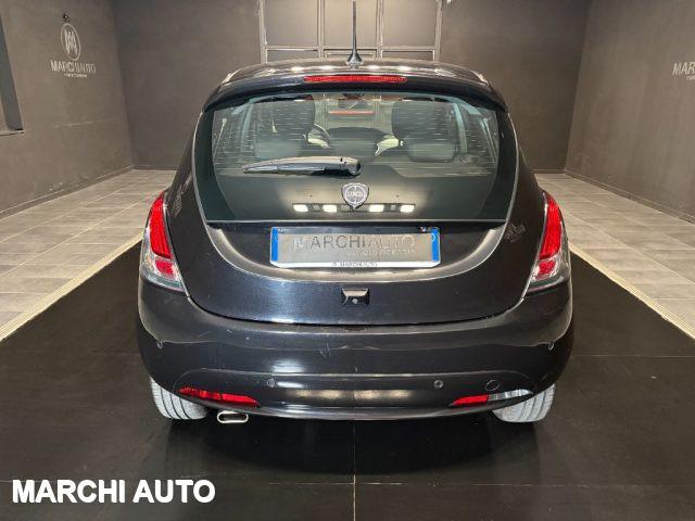 LANCIA Ypsilon 1.0 FireFly 5 porte Hybrid Platino