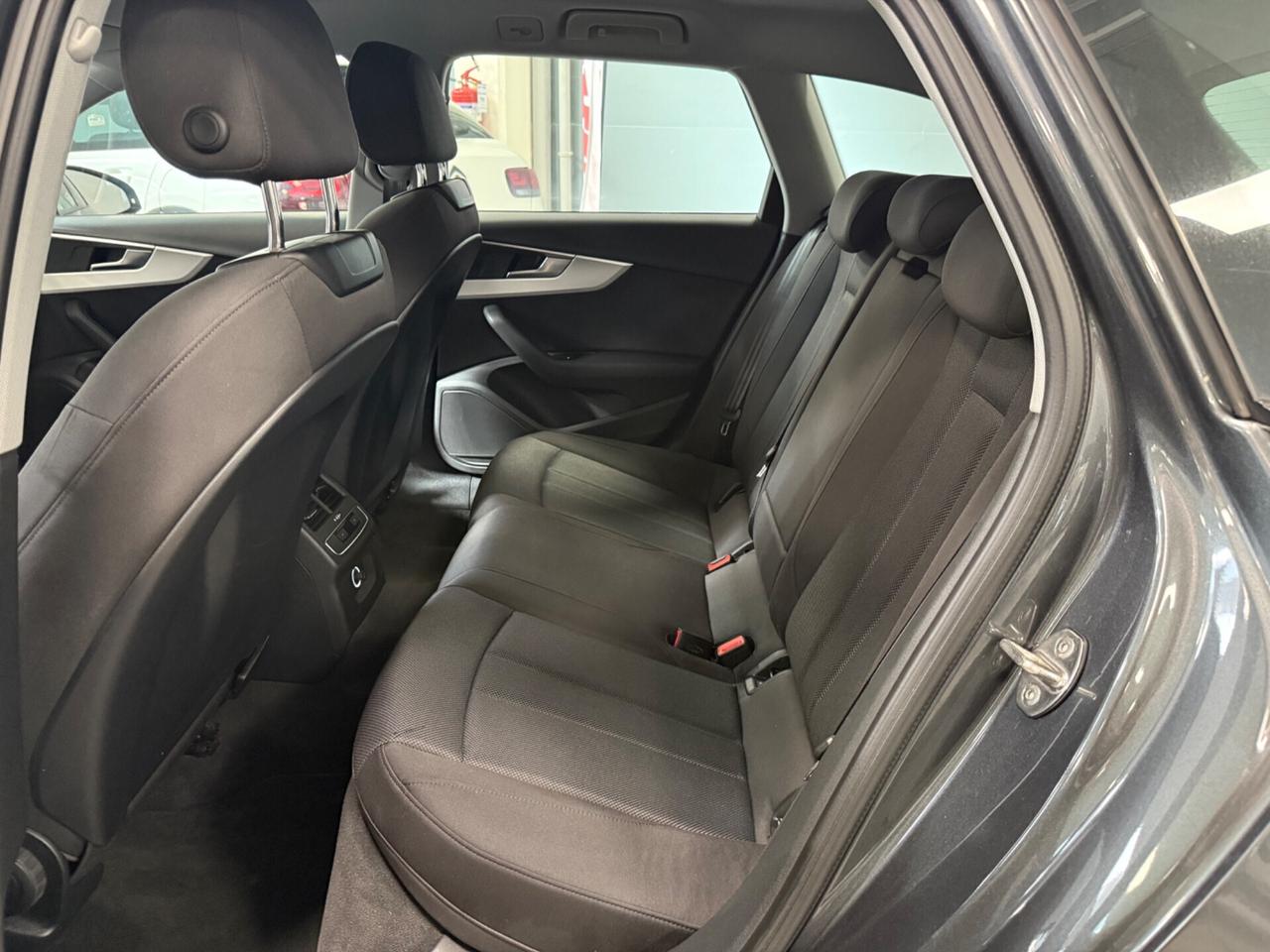 Audi A4 Avant 2.0 TDI 150 CV quattro Business Sport Manuale