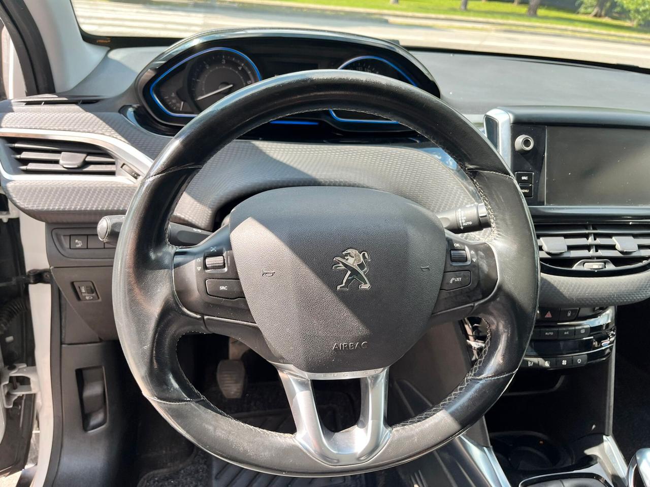 Peugeot 2008 1.6 e-HDi 115 CV Stop&Start Féline