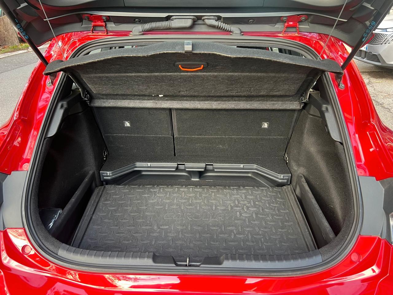 Toyota Corolla 1.8 Hybrid Business Tech