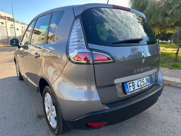 Renault SCENIC 1.5 dCi 110CV 2015 - TOM TOM