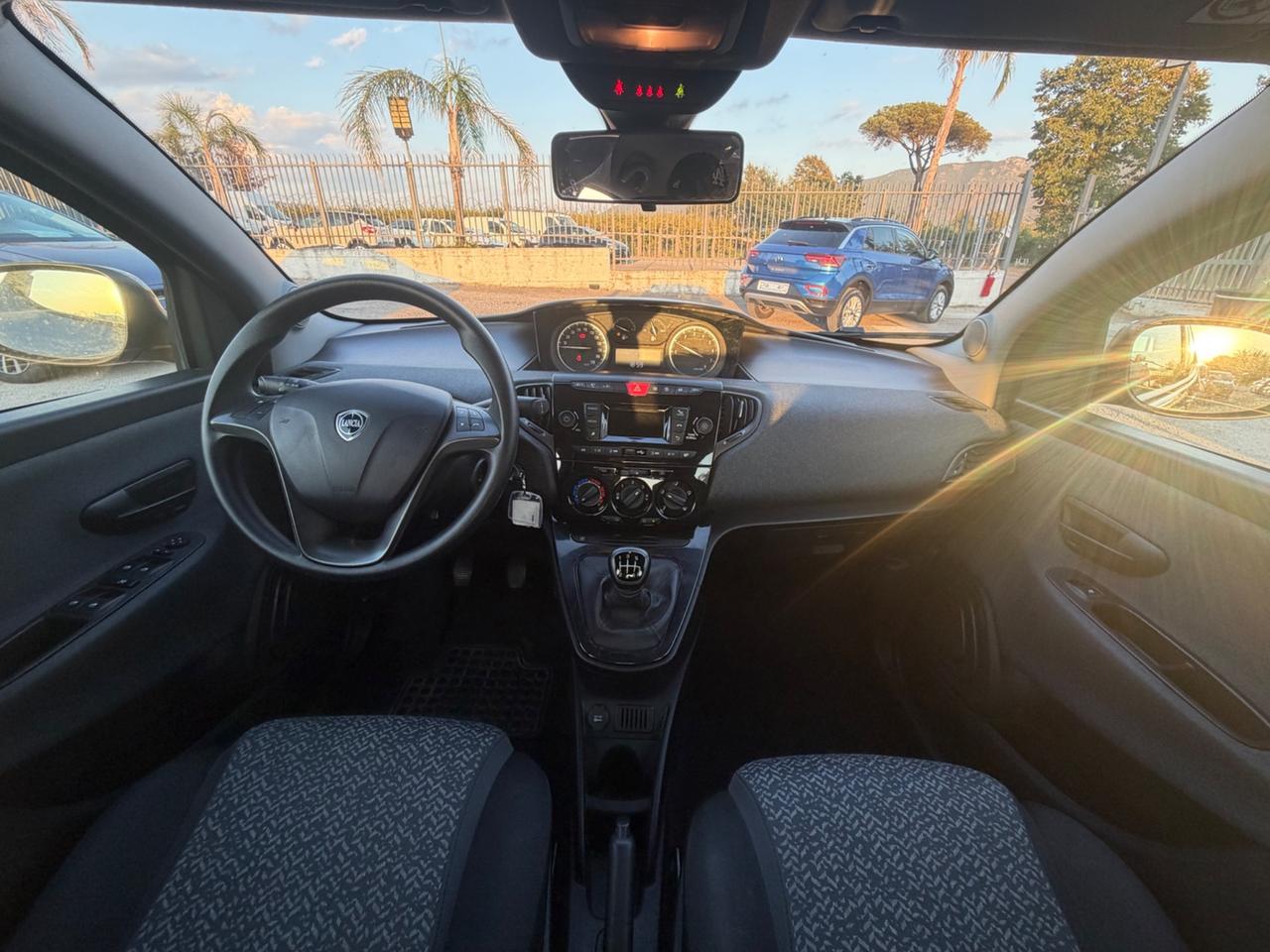 Lancia Ypsilon 1.0 FireFly 5 porte S&S Hybrid Silver Plus