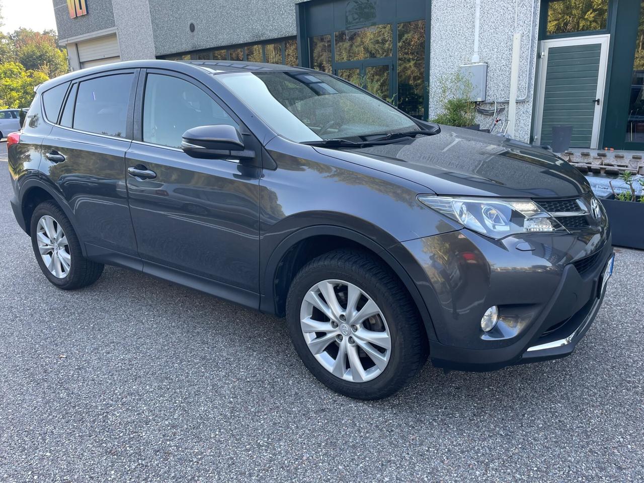 Toyota RAV 4 RAV4 2.2 D-4D 4WD*Navi*Retrocamera*Libro service*