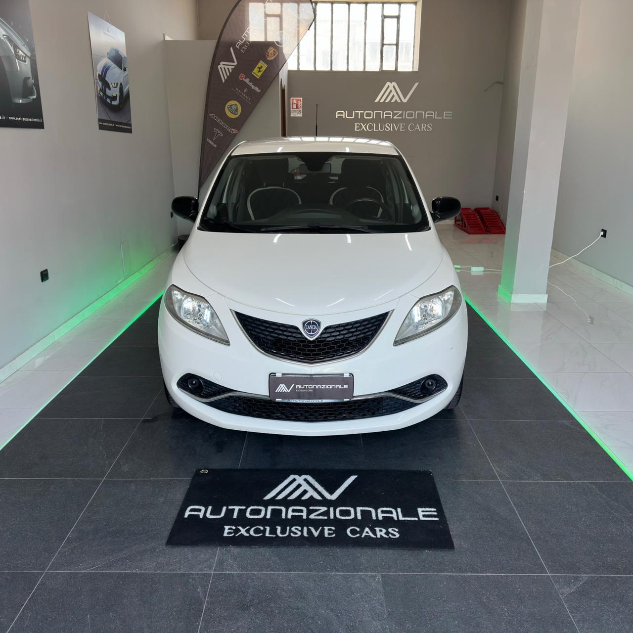 Lancia Ypsilon 1.2 69 CV 5 porte Gold my18
