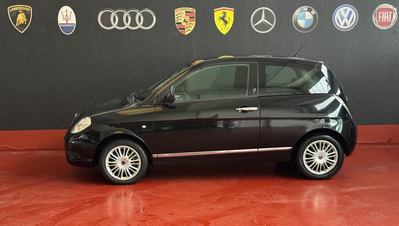 Lancia Ypsilon 1.4 MODAMILANO OK NEOPATENTATI