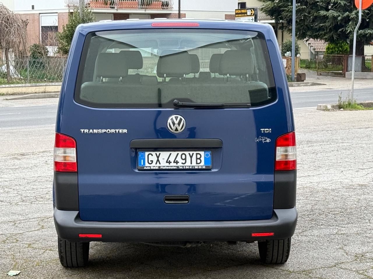 Volkswagen Transporter 2.0 TDI 102CV 9 Posti