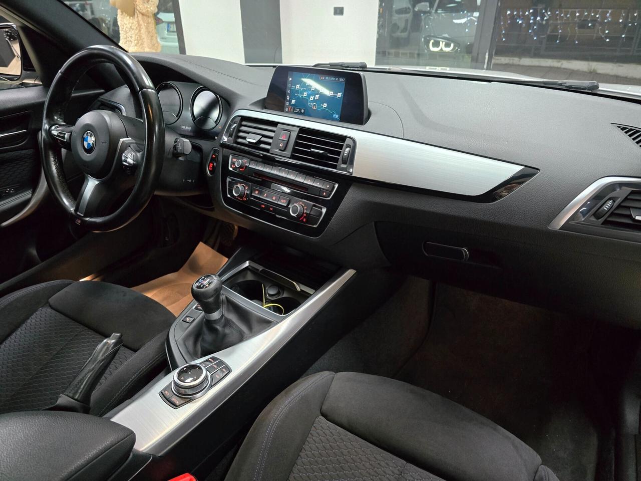 Bmw 116 116d 5p. Msport